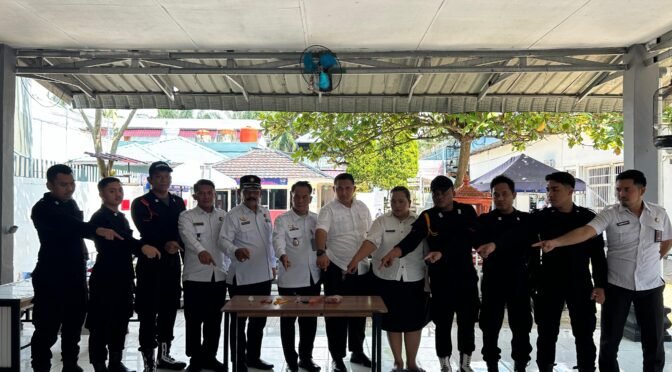 Razia Mendadak, Ka KPLP dan Kasi Adm Kamtib Geledah Kamar Warga Binaan Lapas Labuhan Ruku Tindaklanjuti Isu Negatif