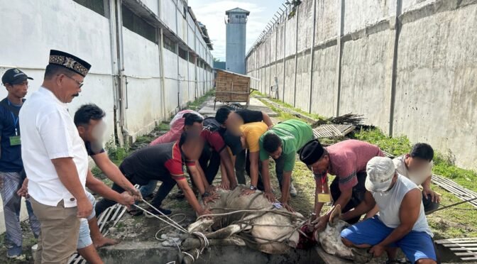 Rayakan Idul adha, Lapas Labuhan Ruku Laksanakan Pemotongan Hewan Kurban.