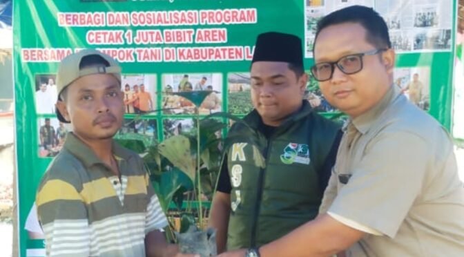 Dukung program Ketahanan Pangan Presiden Prabowo, Bupati Langkat Syah Afandin bersama KSJ serahkan bibit Aren kepada Kelompok Tani
