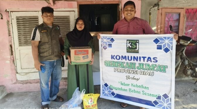 KSJ Riau Bagikan puluhan Paket Sedekah dan Tali Asih di Kota Pekanbaru