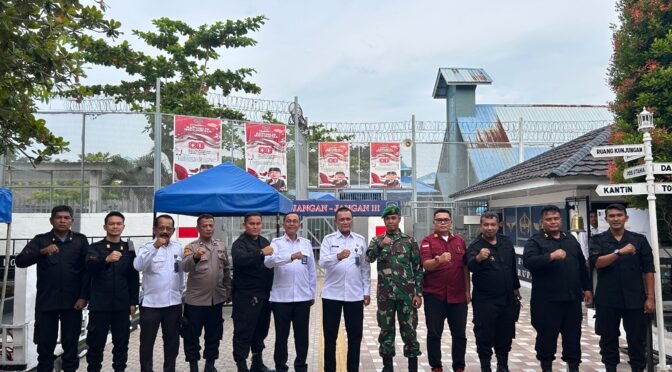 Kakanwil Yudi Suseno Tinjau Screening & Ronsen Paru-Paru Warga Binaan di Lapas Labuhan Ruku