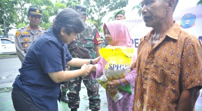 INALUM Bersinergi dengan TNI dan Polri Gelar Program Sembako Murah bagi Warga Sekitar Perusahaan