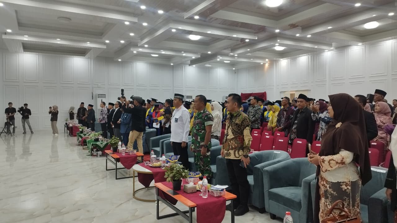 Kalapas Labuhan Ruku Hadiri Wisuda Perdana UMMAS, Empat Pegawai Lapas Resmi Sandang Gelar Sarjana Hukum