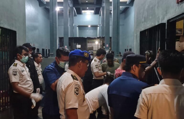 Sinergi Lapas Labuhan Ruku–Polri: Razia Gabungan Warnai Hari Bakti Pemasyarakatan ke-62